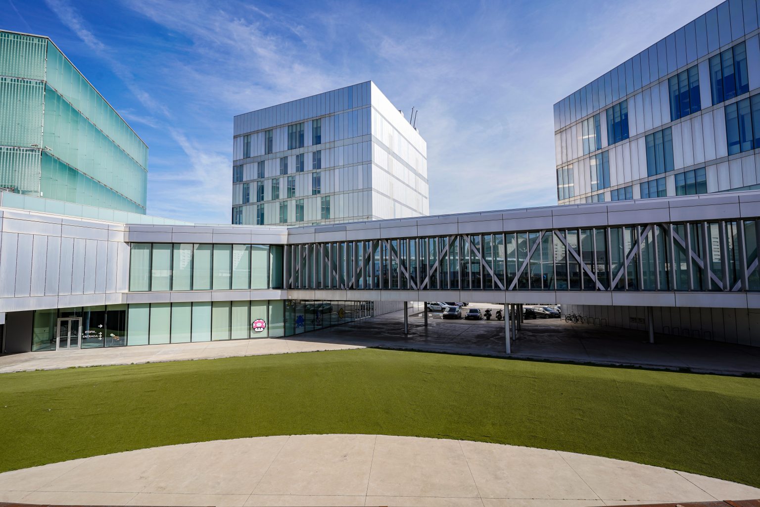 Modern school or university building with glass-covered aluminium window and door systems